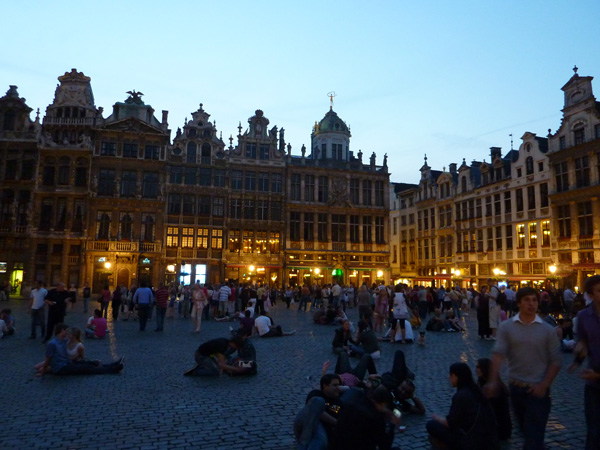 La Grand Place la nuit